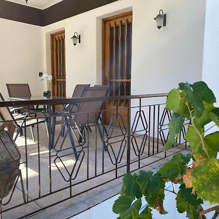 Villa Demie And George Ηouse à Loutraki  Extérieur photo