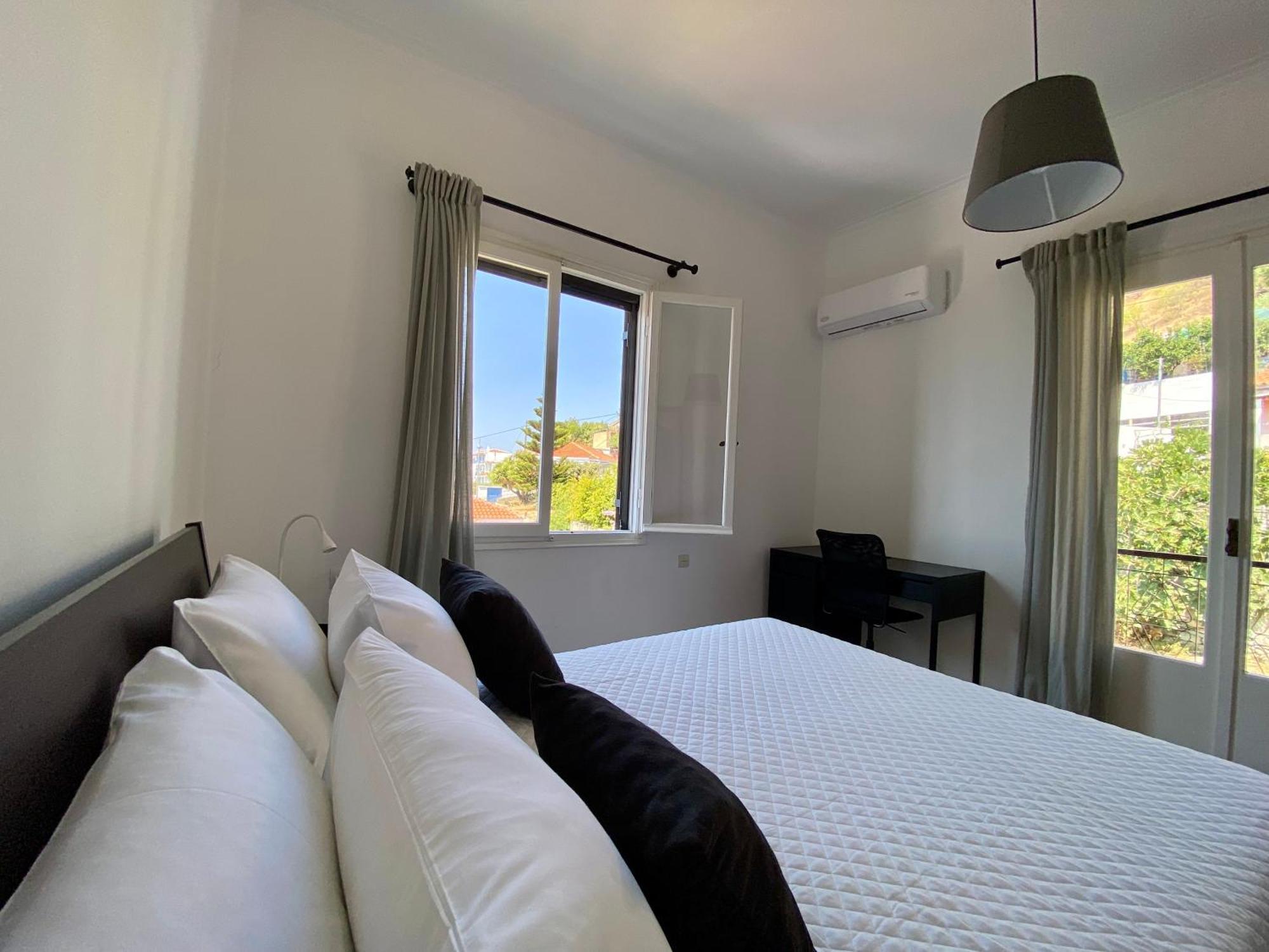 Villa Demie And George Ηouse à Loutraki  Extérieur photo