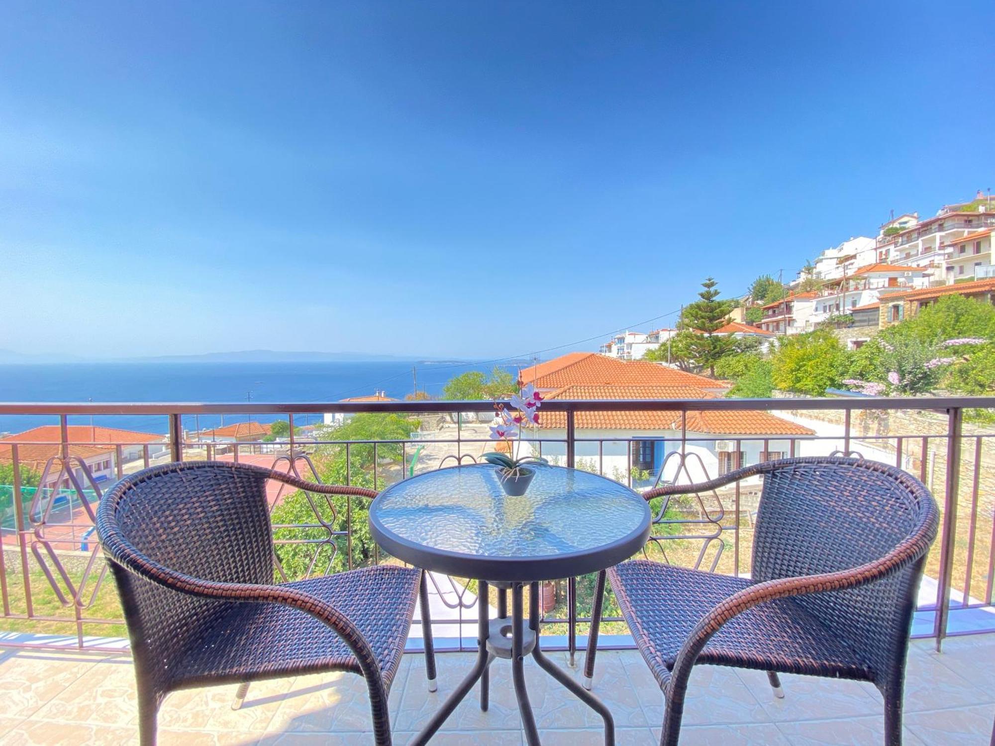 Villa Demie And George Ηouse à Loutraki  Extérieur photo
