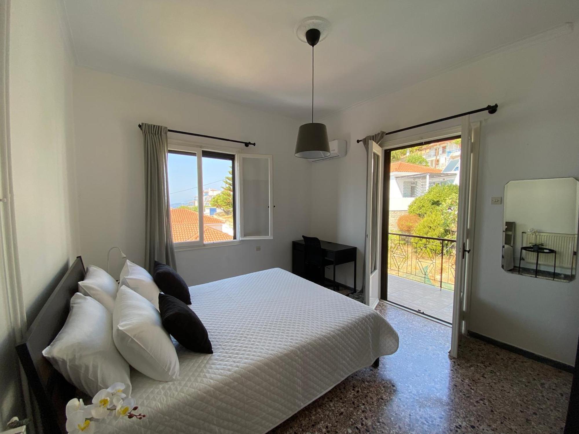 Villa Demie And George Ηouse à Loutraki  Extérieur photo