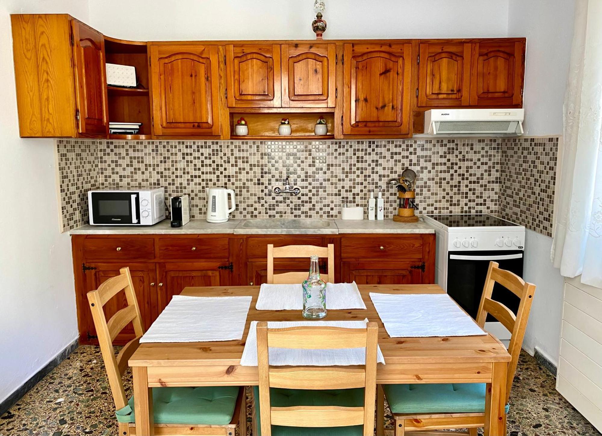 Villa Demie And George Ηouse à Loutraki  Extérieur photo