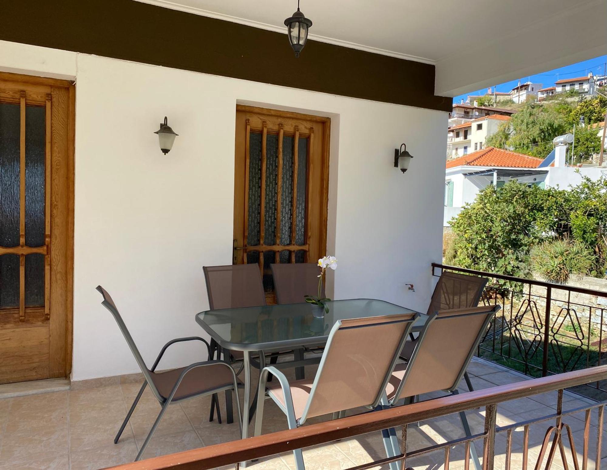 Villa Demie And George Ηouse à Loutraki  Extérieur photo